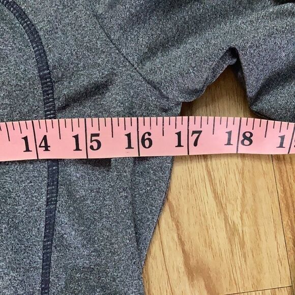 Athleta Northern Lights Reflective Long Sleeve EUC - Picture 7 of 9